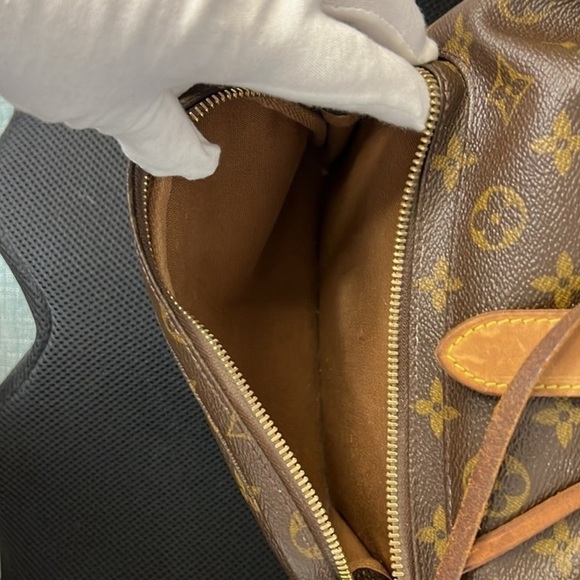 Louis Vuitton MM MONTSOURIS full size backpack beautiful honey patina with COA - Picture 4 of 13